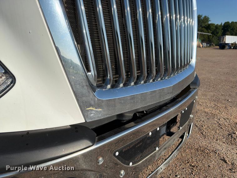 image for item FK3387 2019 International LT625 semi truck