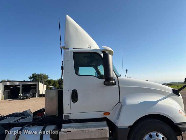 image for item FK3387 2019 International LT625 semi truck