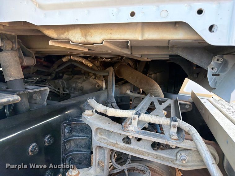 image for item FK3387 2019 International LT625 semi truck