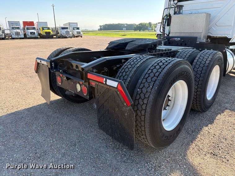 image for item FK3387 2019 International LT625 semi truck