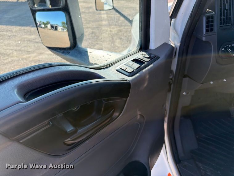 image for item FK3387 2019 International LT625 semi truck