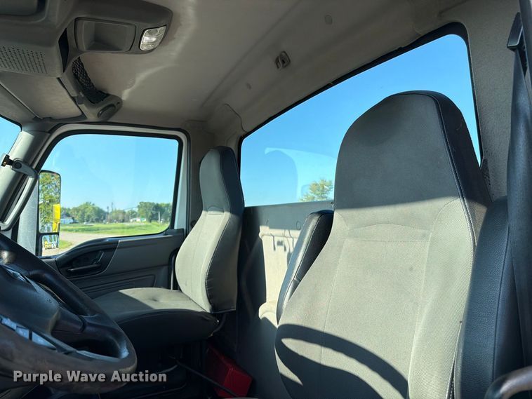 image for item FK3387 2019 International LT625 semi truck
