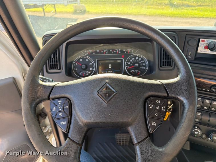 image for item FK3387 2019 International LT625 semi truck