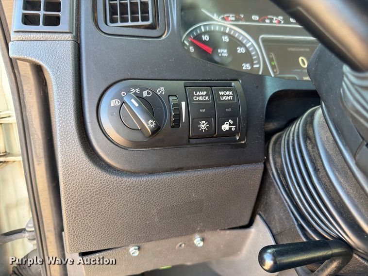 image for item FK3387 2019 International LT625 semi truck
