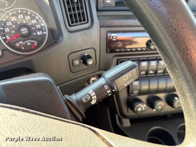 image for item FK3387 2019 International LT625 semi truck