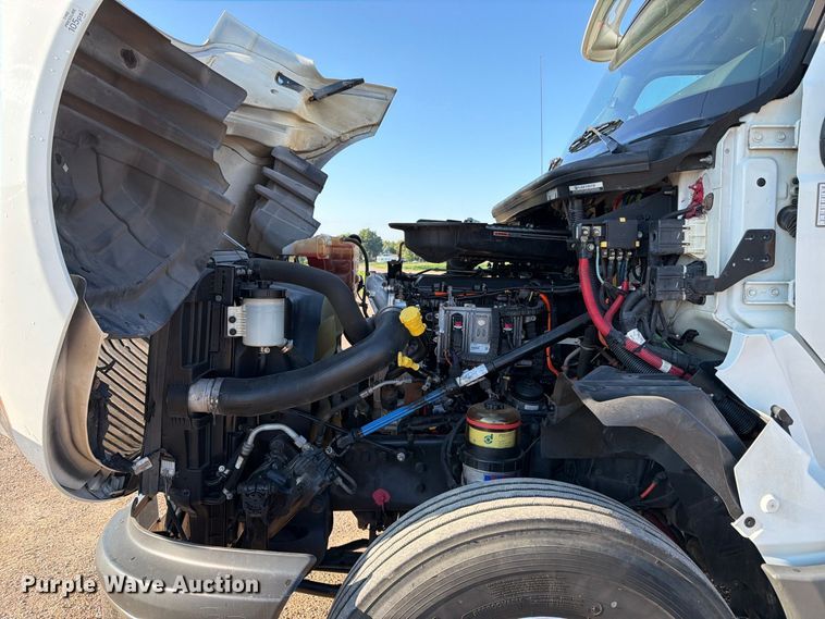 image for item FK3387 2019 International LT625 semi truck