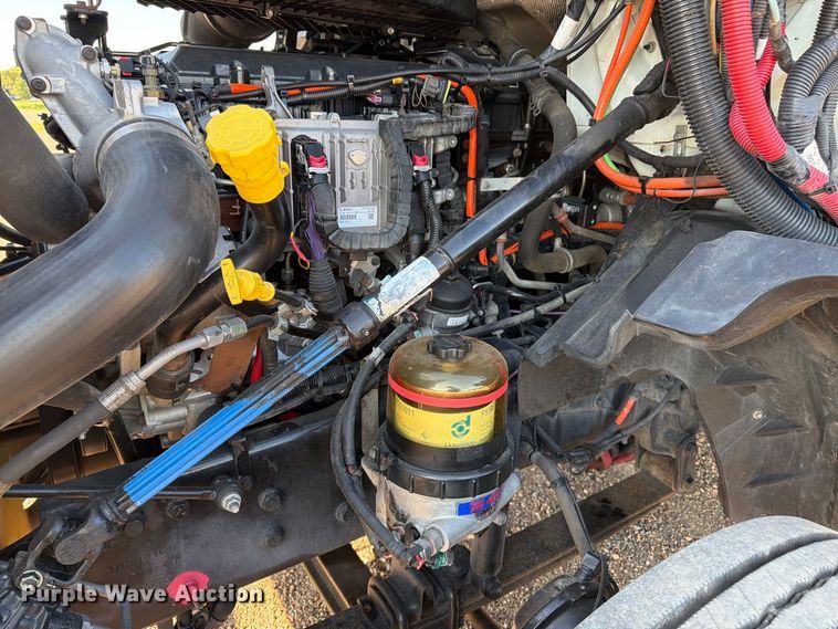 image for item FK3387 2019 International LT625 semi truck