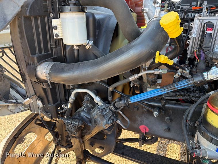 image for item FK3387 2019 International LT625 semi truck