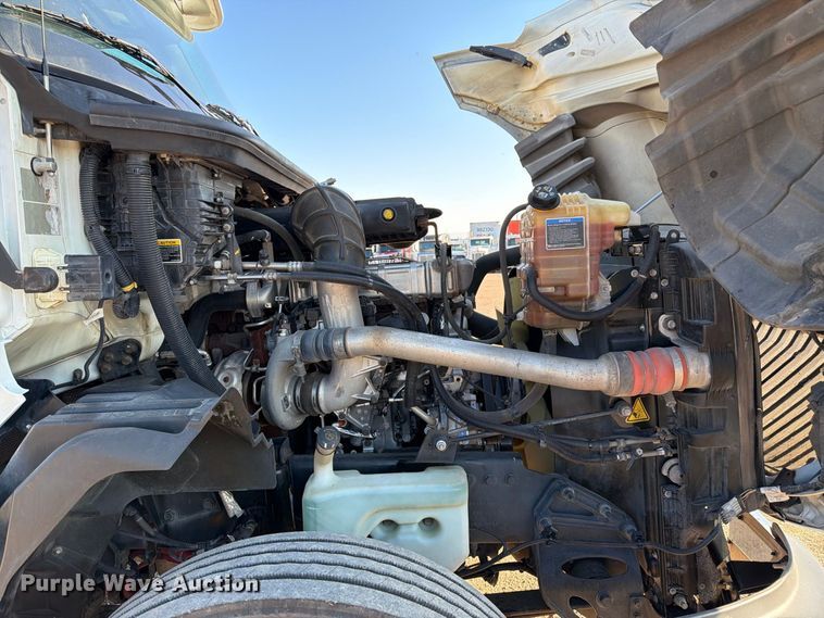 image for item FK3387 2019 International LT625 semi truck