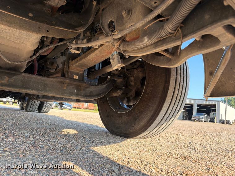 image for item FK3387 2019 International LT625 semi truck