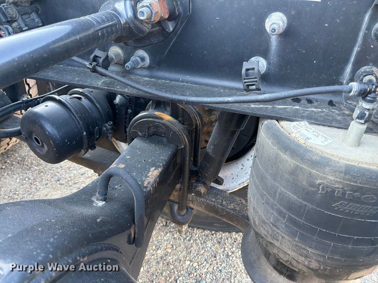 image for item FK3387 2019 International LT625 semi truck