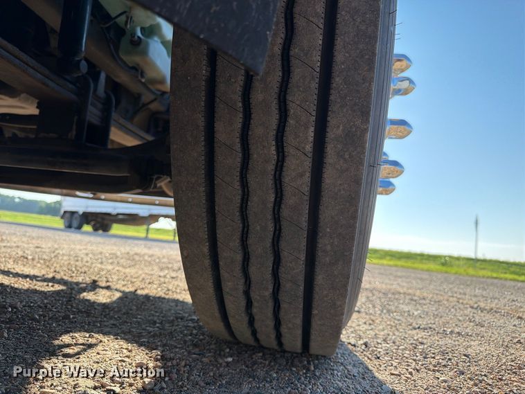 image for item FK3387 2019 International LT625 semi truck
