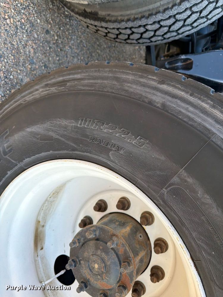 image for item FK3387 2019 International LT625 semi truck