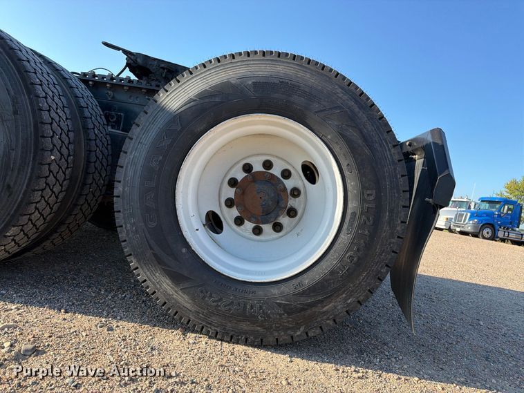image for item FK3387 2019 International LT625 semi truck
