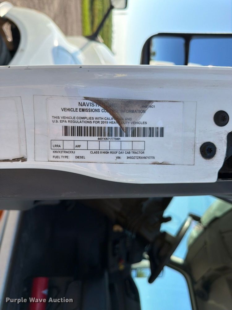 image for item FK3387 2019 International LT625 semi truck