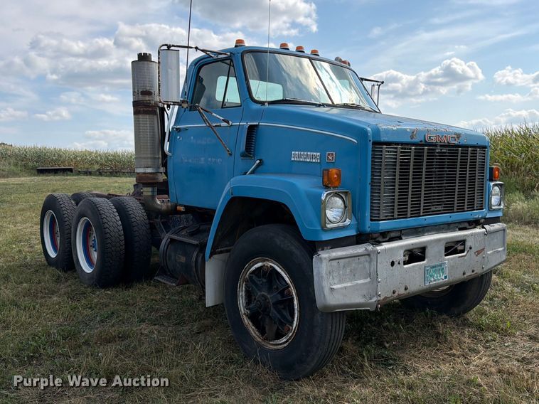 image for item FK3390 1985 GMC J9C064 semi truck