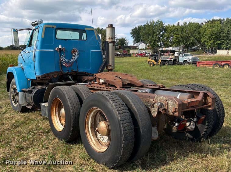 image for item FK3390 1985 GMC J9C064 semi truck