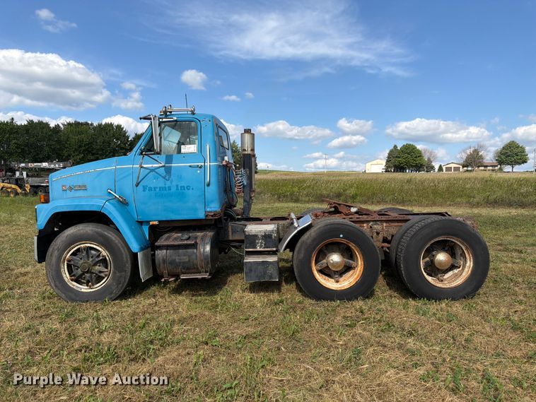 image for item FK3390 1985 GMC J9C064 semi truck