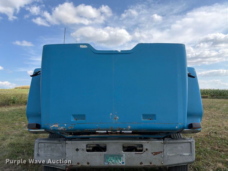 image for item FK3390 1985 GMC J9C064 semi truck