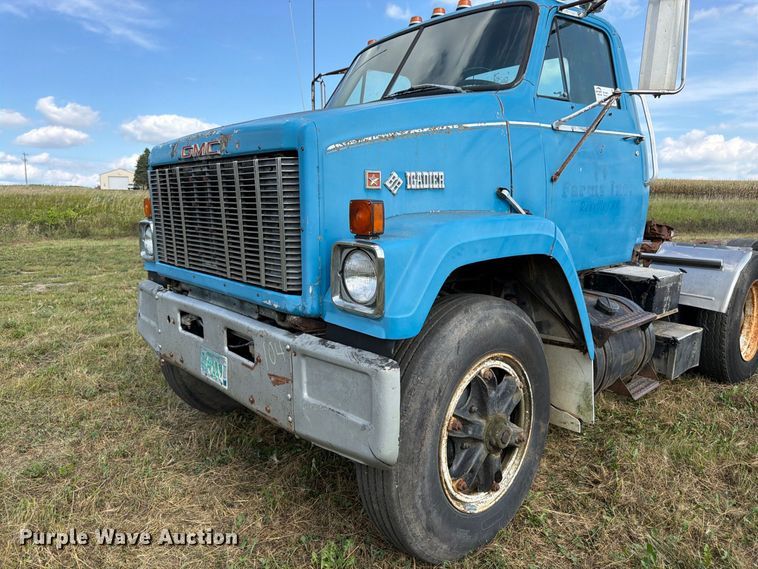 image for item FK3390 1985 GMC J9C064 semi truck