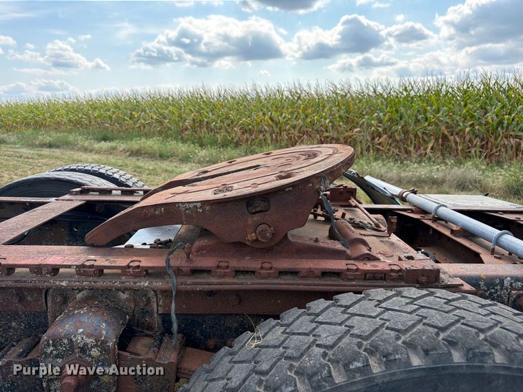 image for item FK3390 1985 GMC J9C064 semi truck