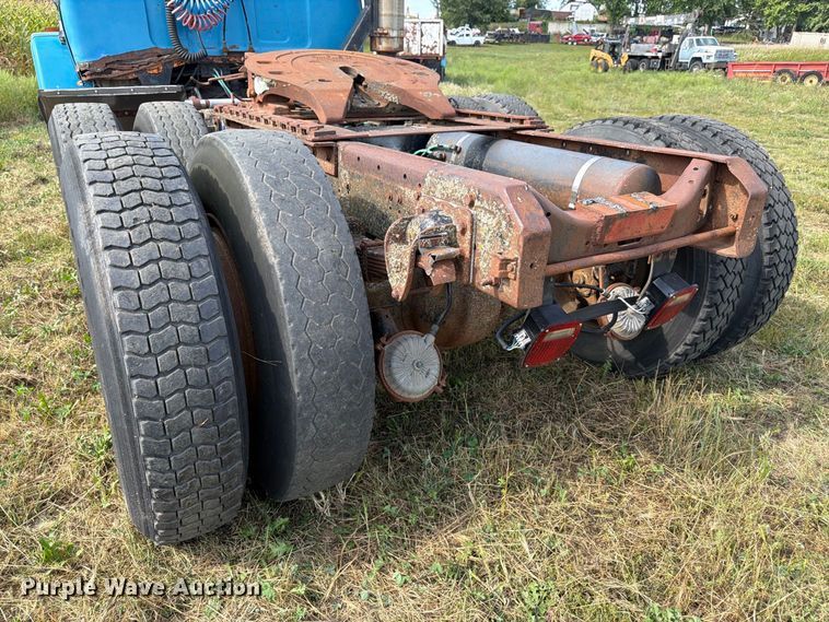 image for item FK3390 1985 GMC J9C064 semi truck