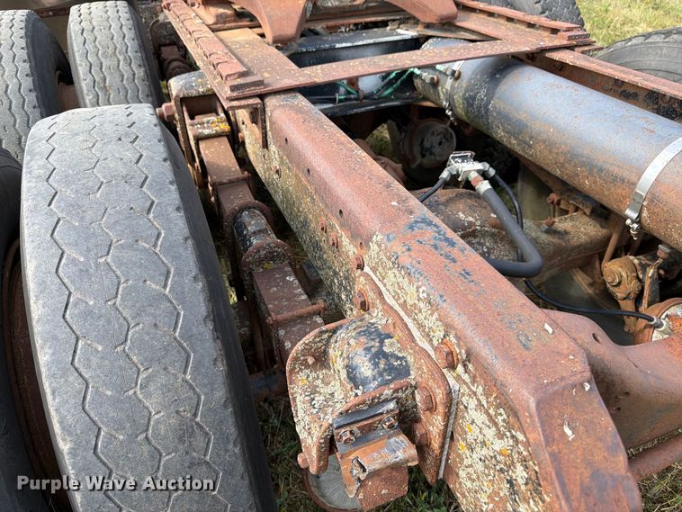 image for item FK3390 1985 GMC J9C064 semi truck