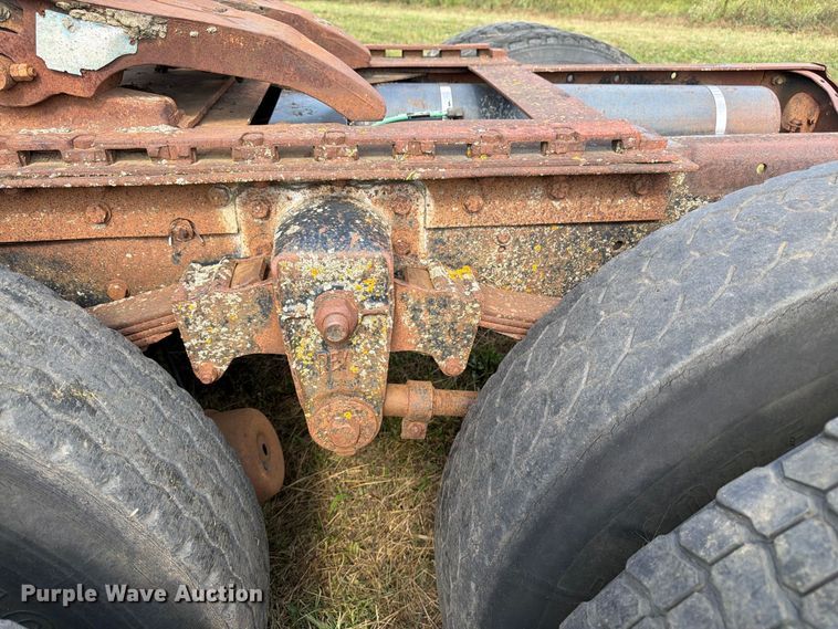 image for item FK3390 1985 GMC J9C064 semi truck