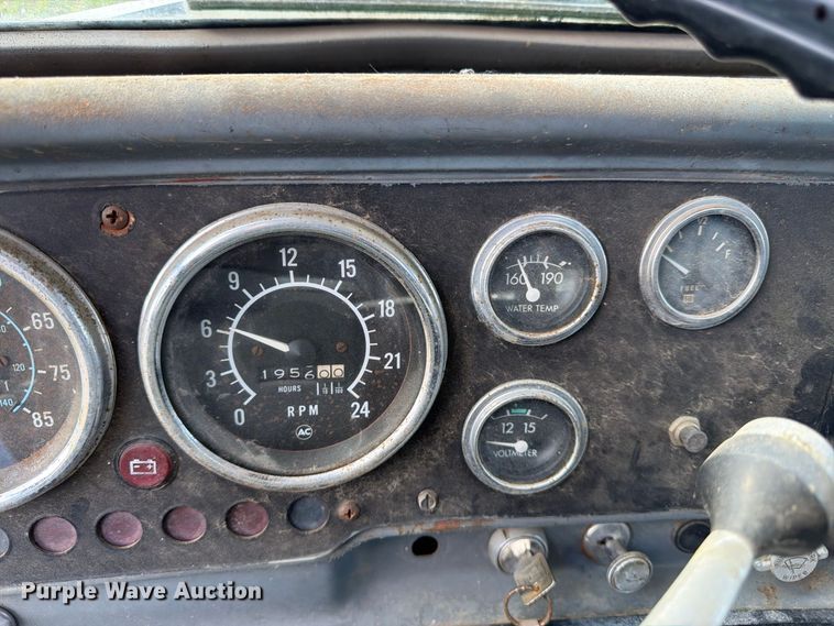 image for item FK3390 1985 GMC J9C064 semi truck