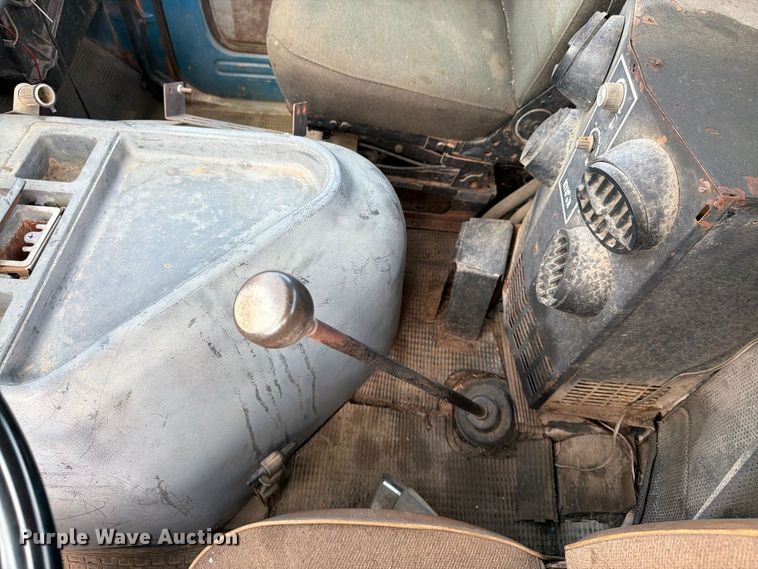 image for item FK3390 1985 GMC J9C064 semi truck