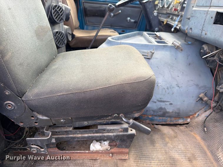 image for item FK3390 1985 GMC J9C064 semi truck