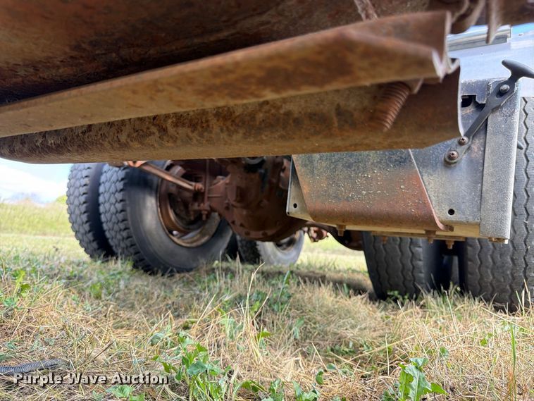 image for item FK3390 1985 GMC J9C064 semi truck