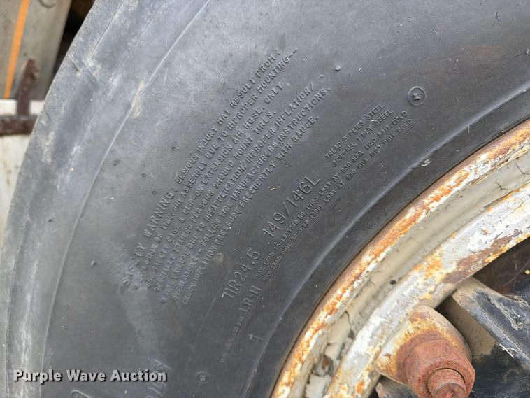 image for item FK3390 1985 GMC J9C064 semi truck