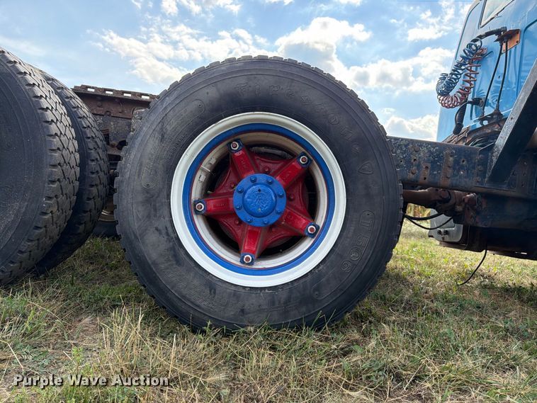 image for item FK3390 1985 GMC J9C064 semi truck