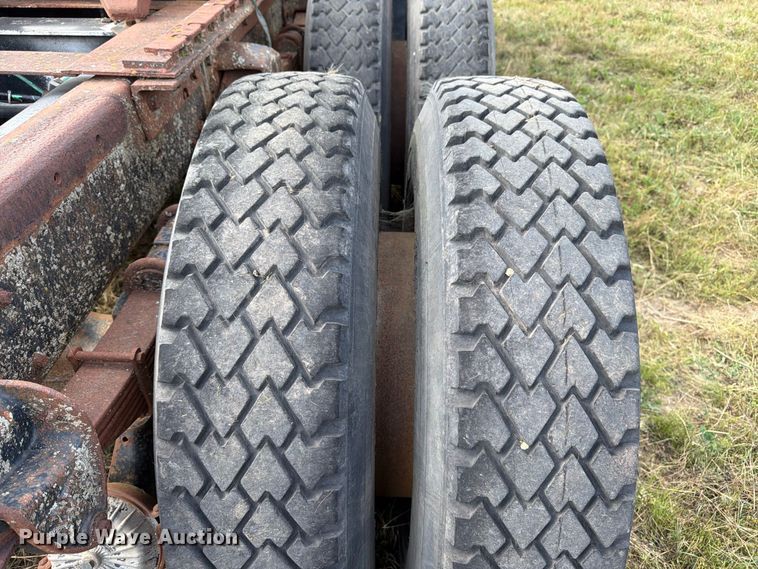 image for item FK3390 1985 GMC J9C064 semi truck