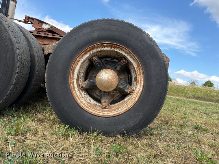 image for item FK3390 1985 GMC J9C064 semi truck