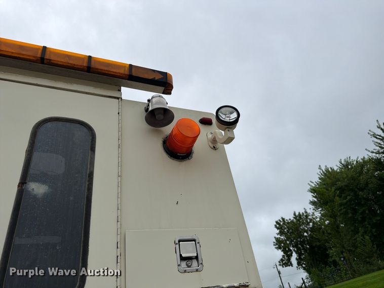 image for item FK3586 1999 Freightliner FL70 utility / service truck