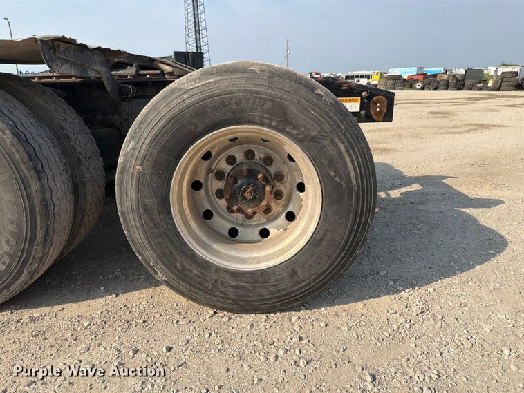 image for item FK4106 2016 Freightliner Cascadia semi truck