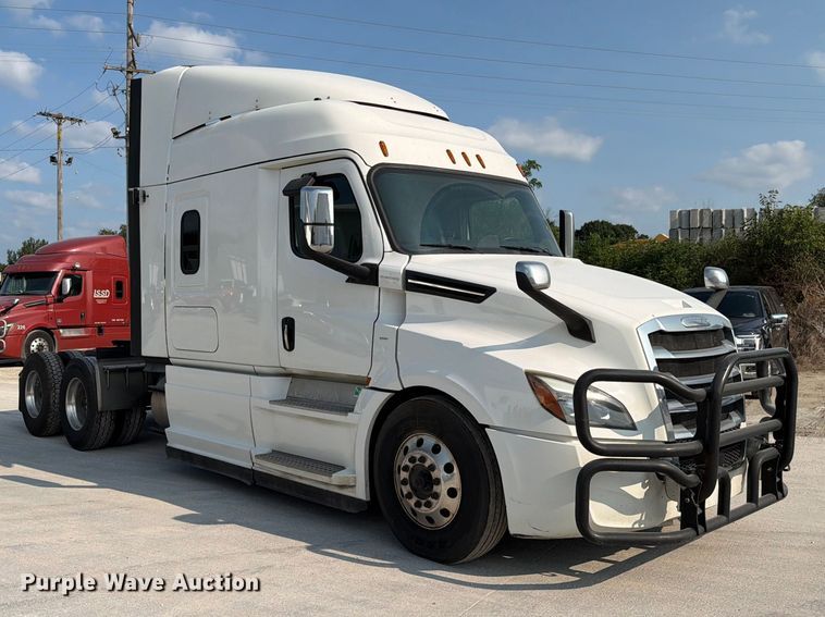 image for item FK4121 2019 Freightliner Cascadia semi truck