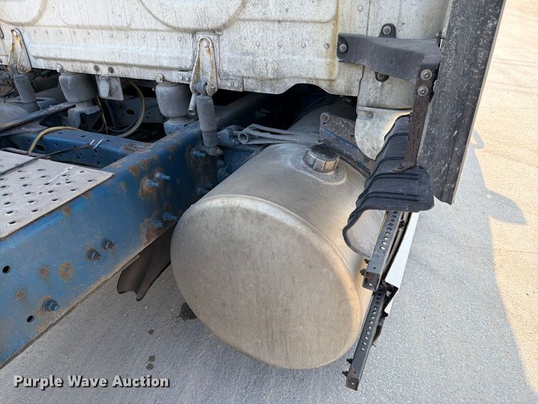 image for item FK4121 2019 Freightliner Cascadia semi truck