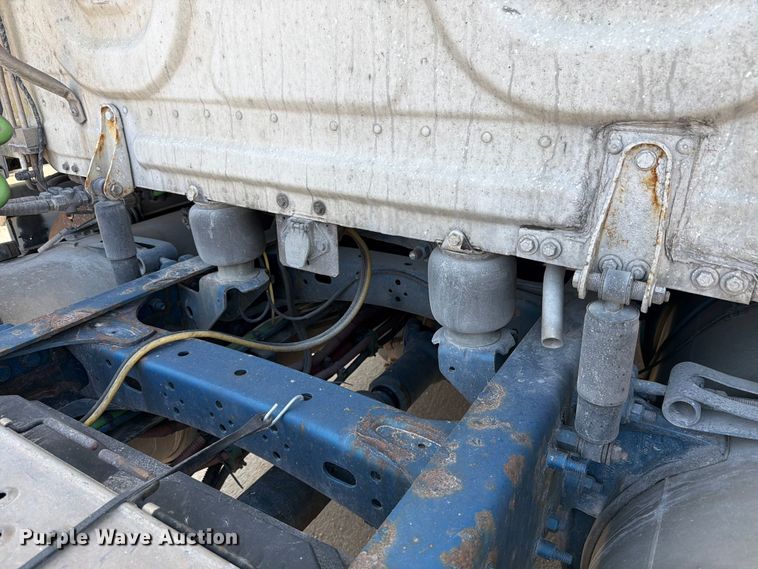 image for item FK4121 2019 Freightliner Cascadia semi truck