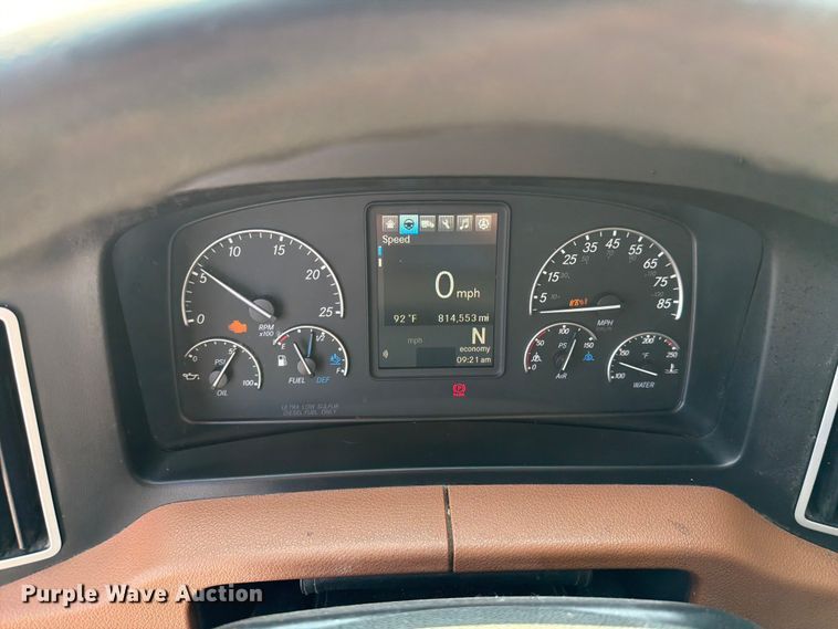 image for item FK4121 2019 Freightliner Cascadia semi truck