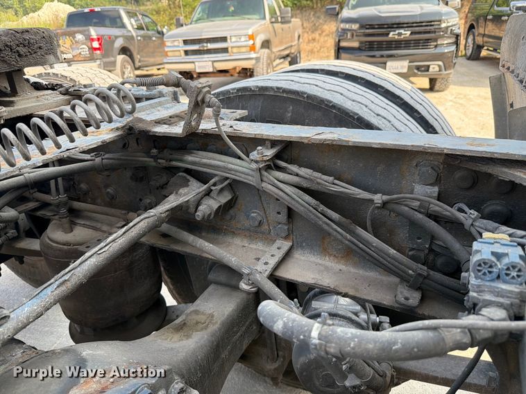 image for item FK4121 2019 Freightliner Cascadia semi truck