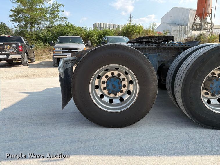 image for item FK4121 2019 Freightliner Cascadia semi truck