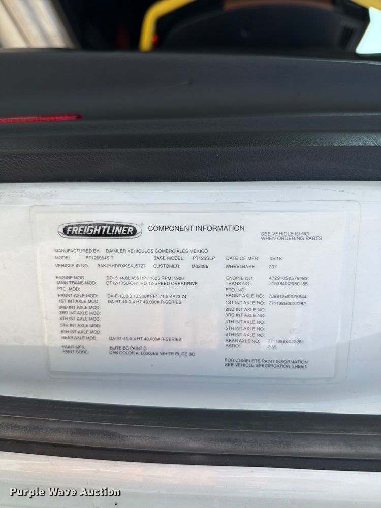 image for item FK4121 2019 Freightliner Cascadia semi truck