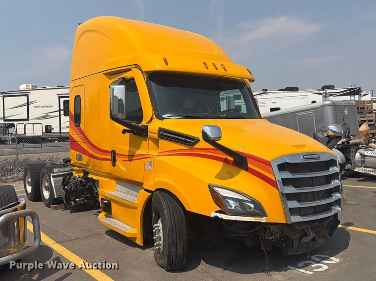image for item FK4582 2024 Freightliner Cascadia 126 semi truck