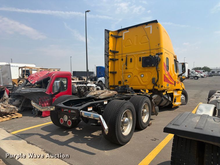 image for item FK4582 2024 Freightliner Cascadia 126 semi truck