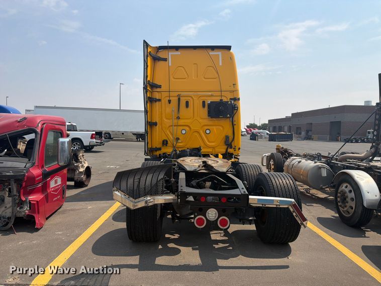 image for item FK4582 2024 Freightliner Cascadia 126 semi truck