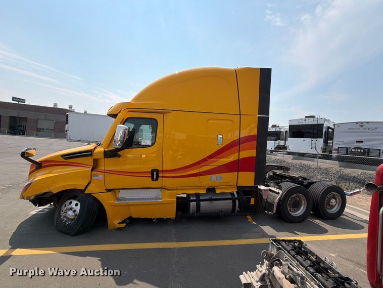 image for item FK4582 2024 Freightliner Cascadia 126 semi truck