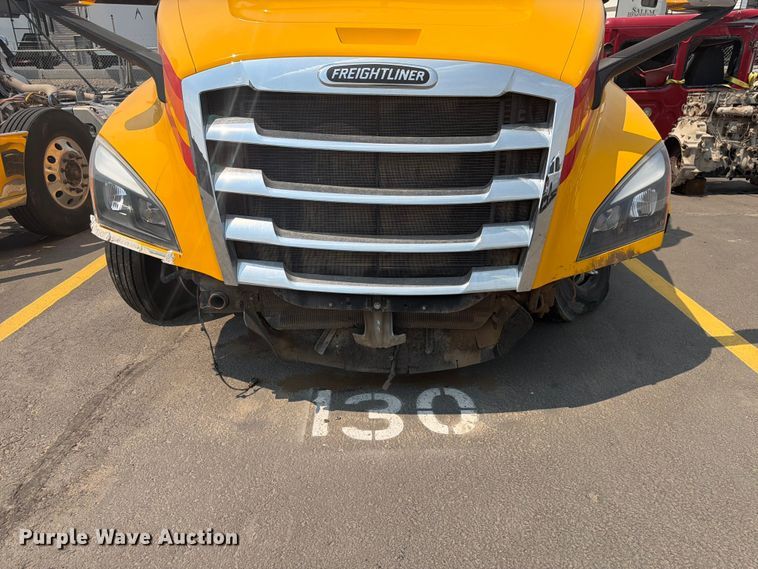image for item FK4582 2024 Freightliner Cascadia 126 semi truck